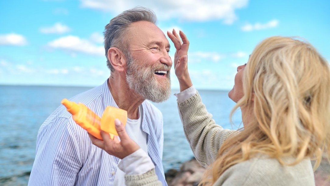 Aktinische Keratose: Wenn Sonnenlicht der Haut schadet Aktinische Keratose: Wenn Sonnenlicht der Haut schadet