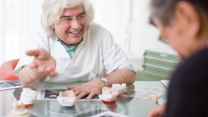 Patient beim Zahnarzt